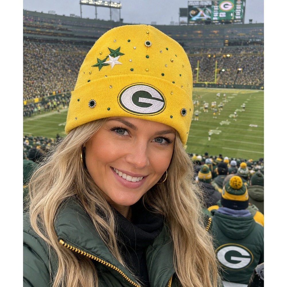 Green Bay Packers Rhinestone Embellished Beanie Yellow Knit Star Studded Hat